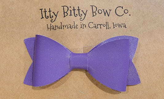 Solid Iris Bow Clip