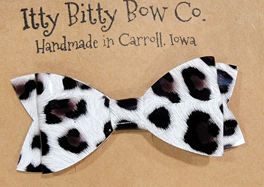 Solid Snow Leopard Leopard Bow Clip