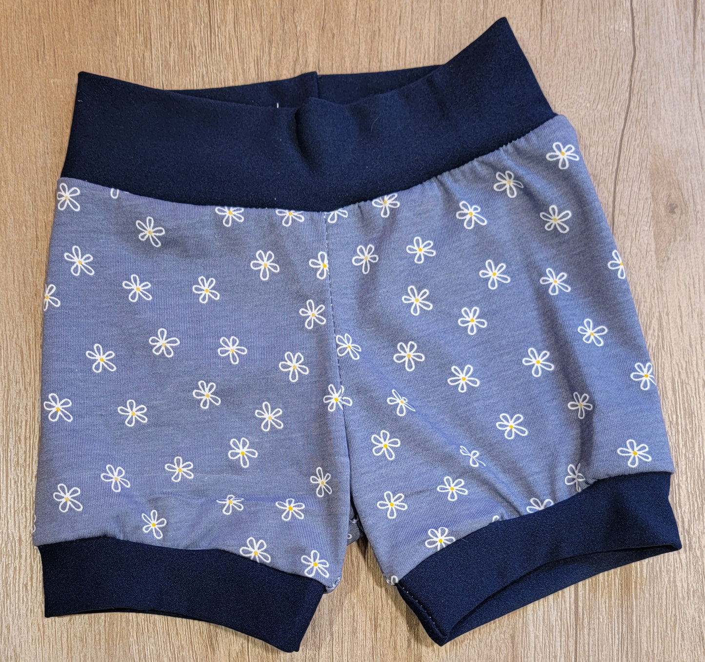 Dainty Daisy Shorts